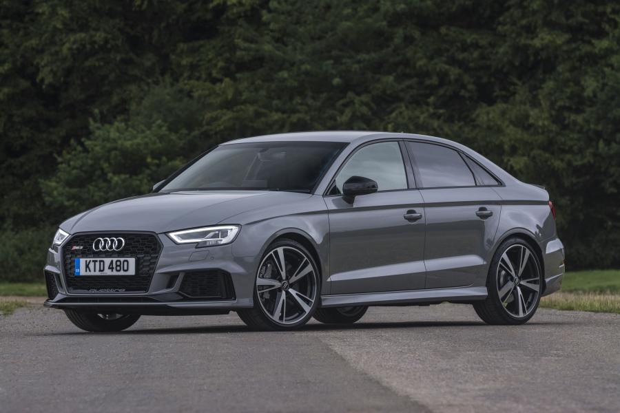  Audi RS3 Sedan (8V) 2017 года  (UK) (фото 1 из 40)